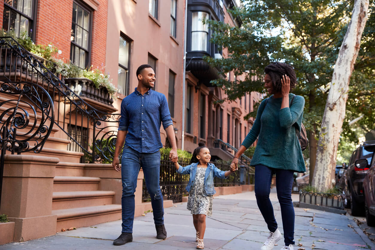 Building a future in the u. S. : eb5 for canadian families | citizenship by real estate vs. Investment funds - page 10